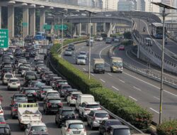 Tol Dalkot Halim arah Semanggi Macet 2 Km