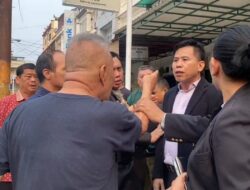 Conblock Depan Kantornya Juga Dibongkar, Ketua RT Pluit: Tak Ada Pelanggaran