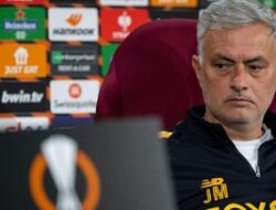 Mourinho Abaikan Rekornya di Final