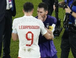 Lewandowski Impikan Main Bareng Messi di Barcelona