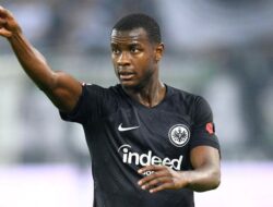 AS Roma Rekrut Evan Ndicka