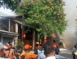 Bengkel-Gudang di Cakung Terbakar gegara Bensin Tersulut Rokok, 2 Orang Luka