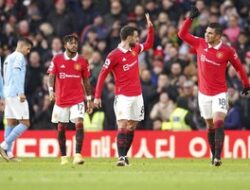 Legenda MU: Please, Hentikan Manchester City