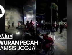 Momen Tawuran Pecah di Taman Siswa Jogja