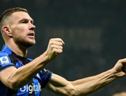 Edin Dzeko Resmi Gabung Fenerbahce