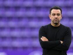 Barcelona Tak Buru-buru Tambah Kontrak Xavi Hernandez