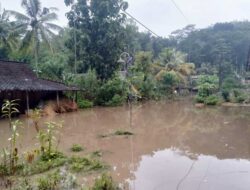 Banjir dan Longsor Landa Padang, Rumah Wawalkot Jadi Lokasi Evakuasi