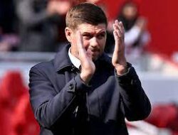 Sebuah Rasa yang Bikin Steven Gerrard Akhirnya Mau Latih Al Ettifaq