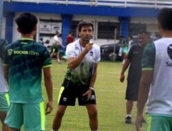 Ditinggal Luis Milla, Persib Bandung Saling Menguatkan