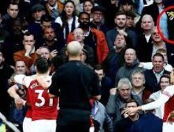 Duh! Suporter Arsenal Tonton Pramusim sampai Ribut-ribut Segala