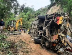 Bus Terjun ke Jurang di Meksiko, 25 Penumpang Tewas!