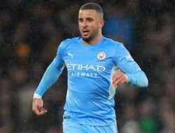 Kyle Walker Diburu Bayern, Guardiola Mau Mempertahankannya