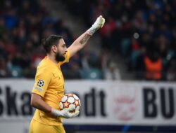 Agen Bantah Donnarumma Bakal Hengkang dari PSG