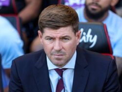 Gaji ‘Sultan’ Steven Gerrard di Arab Saudi, Ten Hag Lewat!