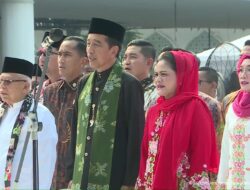 Jokowi dan Ma’ruf Amin Pakai Baju Adat Betawi di Istana Berkebaya