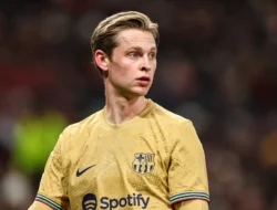 Frenkie de Jong Mau Selamanya di Barcelona