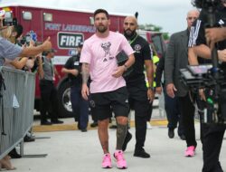 Duh, Ultras PSG Pasang Spanduk Hina Messi di Markas Inter Miami