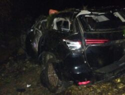 Mobil Bawa Sekeluarga Jatuh ke Jurang di Toba Sumut, 1 Penumpang Tewas