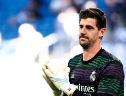 Courtois Cedera, Ini Tiga Kandidat Kiper Baru Madrid