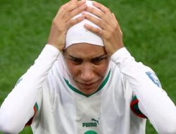 Potret Nouhaila Benzina, Pemain Berhijab Pertama di Piala Dunia Wanita