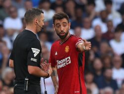 Ngeluh soal Wasit, Bruno Fernandes Disebut Tak Pantas Jadi Kapten MU