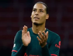 Van Dijk Komentari Transfer Liverpool: Tunggu Saja Nanti…