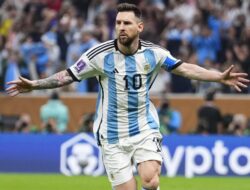 Tendangan Bebas Messi Menangkan Albiceleste