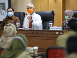 Cerita Ganjar Ditelepon Luhut gegara Debat Keras Menkes Saat Pandemi COVID