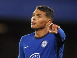 Kritikan Fans Chelsea Dibalas Santai Thiago Silva