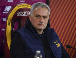 Roma Bantai Empoli 7-0, Mourinho Minta Maaf