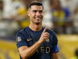 Ronaldo Balas Kritikan: Saya Belum Habis!