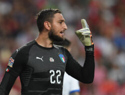 Spalletti Didesak Cadangkan Donnarumma, Legenda Italia Maju Membela