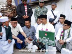 Anies-Cak Imin Ziarah ke Makam Ketua PBNU Pertama KH Hasan Gipo