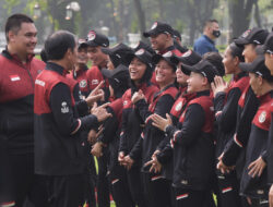 Momen Jokowi Lepas Kontingen Indonesia ke Asian Games