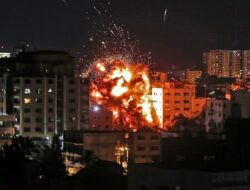 Serang Balik Hamas, Israel Bombardir Gaza