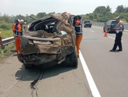 Cerita Damkar Evakuasi Pajero Terjun dari Tol Bocimi hingga Sopir Terpental