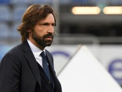 Duh, Pirlo Biarkan Pemainnya Merokok di Ruang Ganti