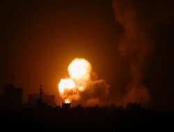 Gaza Gelap Gulita, Israel Terus Lancarkan Serangan