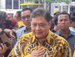 Airlangga Bicara Peluang Bobby Bergabung: Keluarganya Banyak di Golkar