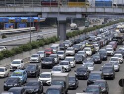 Sejumlah Titik di Tol Arah Jakarta Padat Pagi Ini