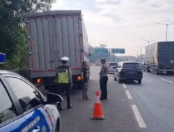 Ada Truk Pecah Ban di Tol Serpong, Lalin ke Tol JORR Macet