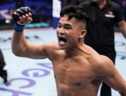 Sejarah! Jeka Saragih Jadi Fighter Indonesia Pertama Menang di UFC