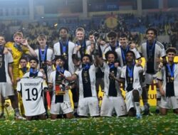 Jerman Pesta Juara, Striker Pakai Jersey Persib