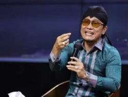 Jawaban Gus Miftah soal Tudingan Ada ‘Kaus 02’ saat Bagi Sedekah