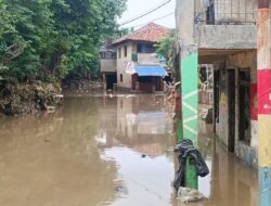 Tersisa 3 RT di Jakbar Masih Tergenang Banjir, Tinggi Air Capai 70 Cm