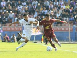 Sempat Dihentikan, Persik Vs PSM Tuntas 1-1