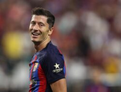 Barcelona Pertimbangkan Jual Robert Lewandowski?