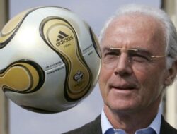 Franz Beckenbauer ‘Der Kaiser’ Meninggal Dunia