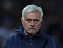 Roma Vs Atalanta Imbang, Mourinho Bungkam ke Media