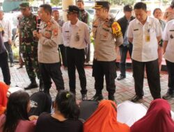 Kala Para Pelajar Tawuran di Jakpus ‘Dihukum’ Sujud di Kaki Orang Tua